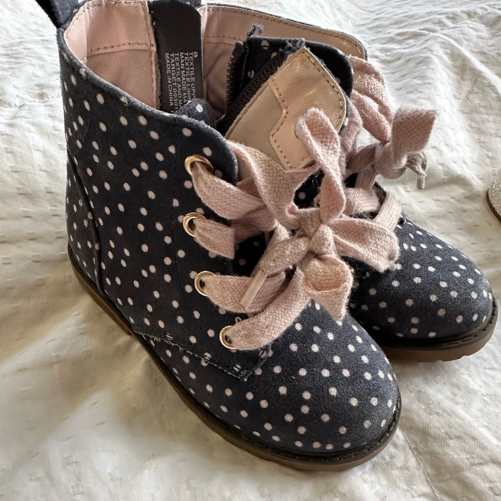 Cat and Jack toddler booties